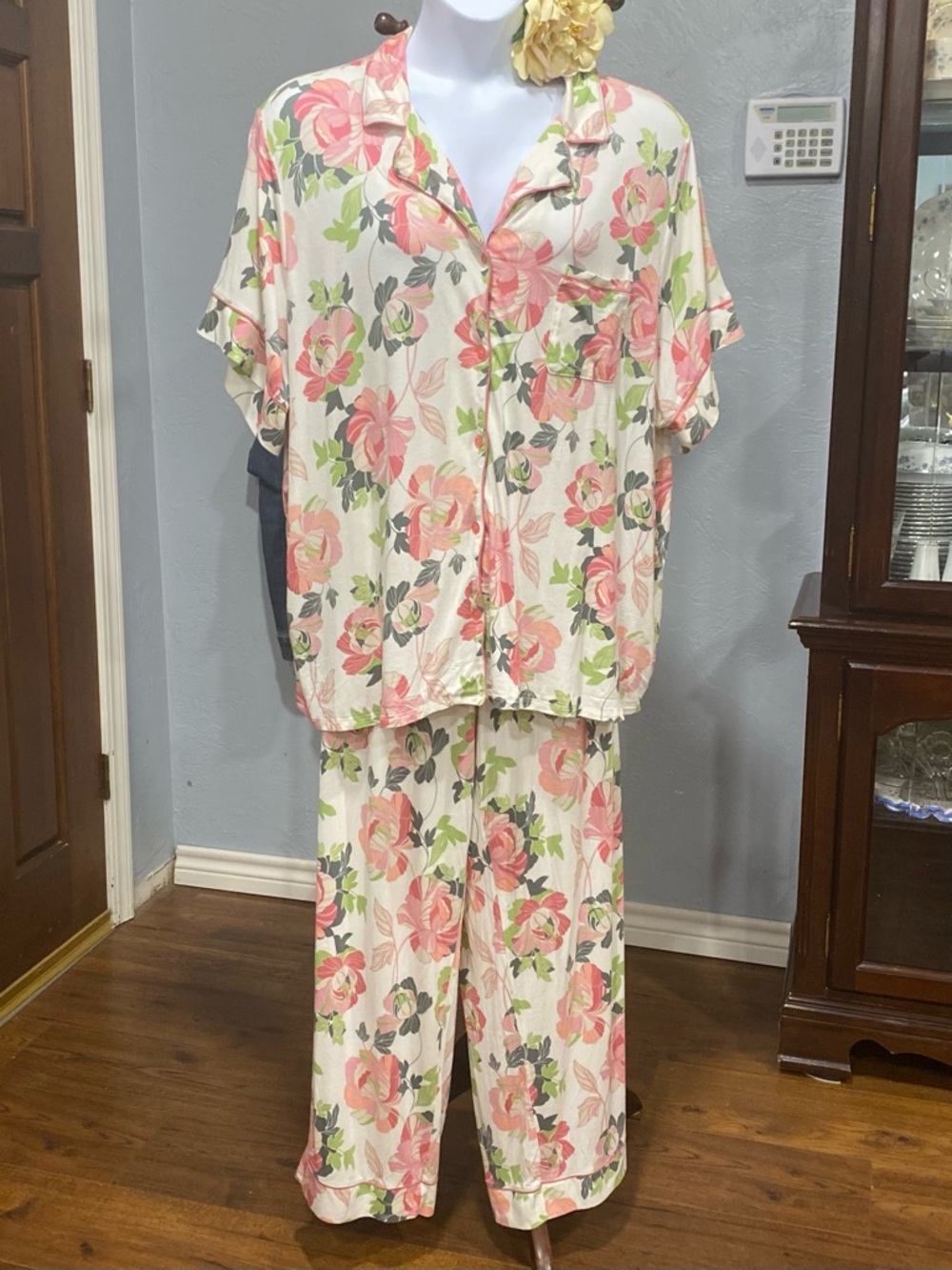 ❄️ Liz Claiborne COOL & CALM Savannah Floral Pajama Set - Picture 5 of 11